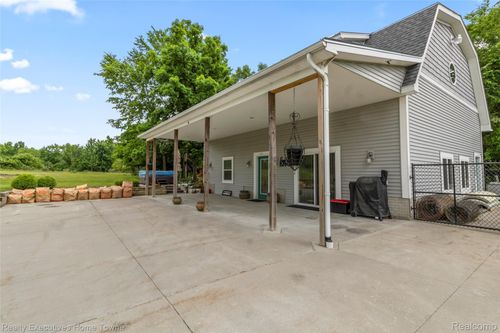 7380 Burpee Rd, Grand Blanc, MI, 48439-7418 | Card Image