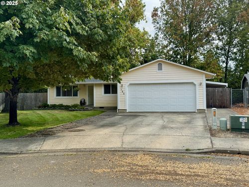165 Valley Ct, Sutherlin, OR, 97479-9585 | Card Image