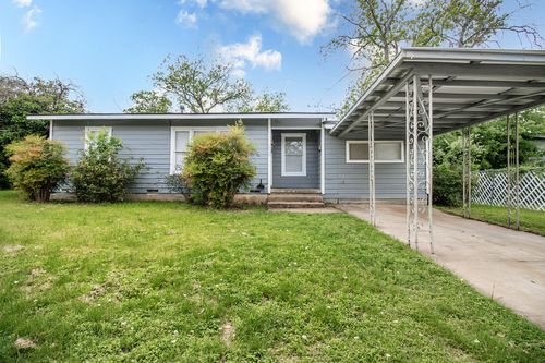 1928 S Walnut St, Brady, TX, 76825-7325 | Card Image