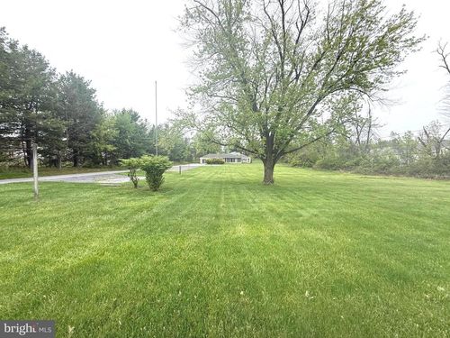 4041 Linglestown Rd, HARRISBURG, PA, 17112-1018 | Card Image
