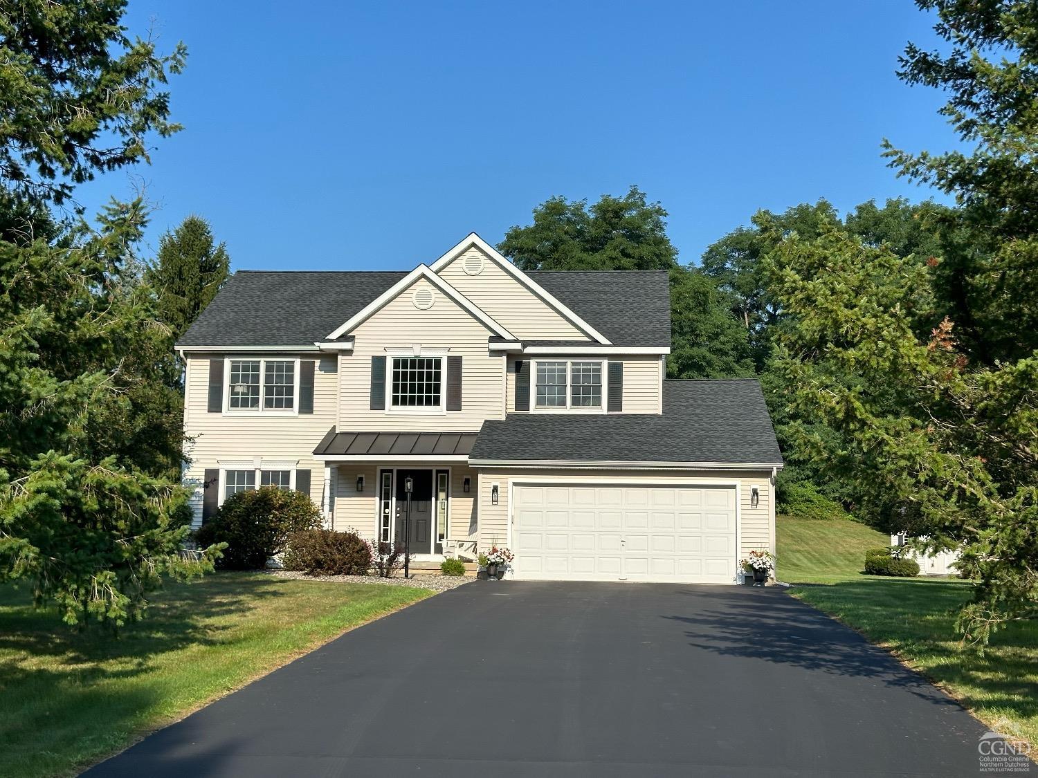 Blossom Ln, Valatie, NY 12184
