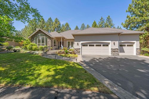 3485 Nw Braid Dr, Bend, OR, 97703-8682 | Card Image