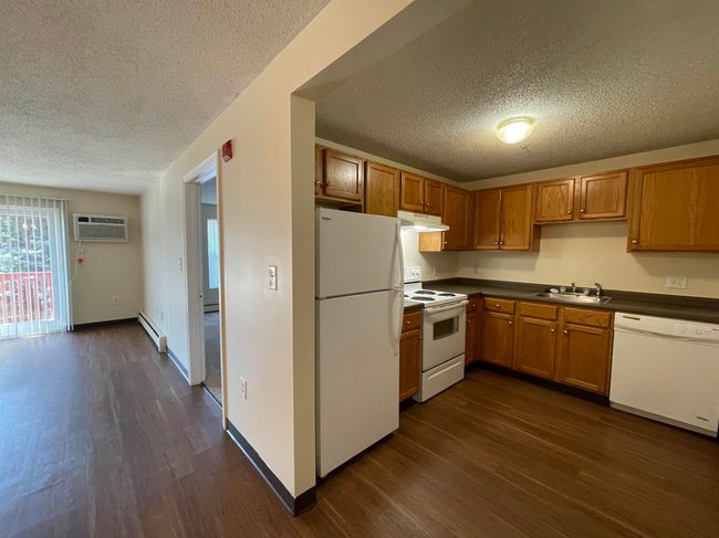 APT-201 - 96 Powers St, Condo with 2 bedrooms, 1 bathrooms and null parking in Milford NH | Image 12