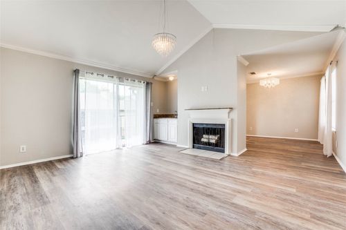 2086-5300 Keller Springs Rd, Dallas, TX, 75248-2705 | Card Image
