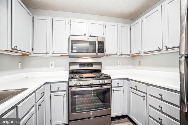 APT-36 - 12009 Taliesin Pl, Condo with 2 bedrooms, 1 bathrooms and null parking in Reston VA | Image 5