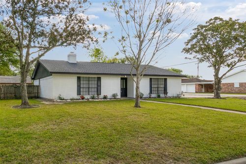 1 S Heights St, La Marque, TX, 77568-3457 | Card Image