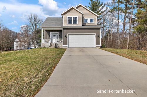 6635 Timberbrook Ct, Norton Shores, MI, 49444-8727 | Card Image