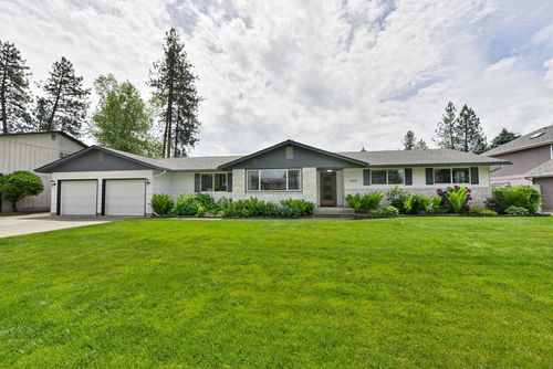 6915 W Johannsen Ave, Nine Mile Falls, WA, 99026-9236 | Card Image