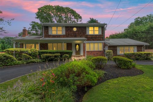 19 Laurel Dr, Smithtown, NY, 11787-3906 | Card Image