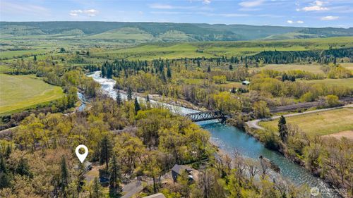 421 Cottonwood Rd, Thorp, WA, 98946-9607 | Card Image