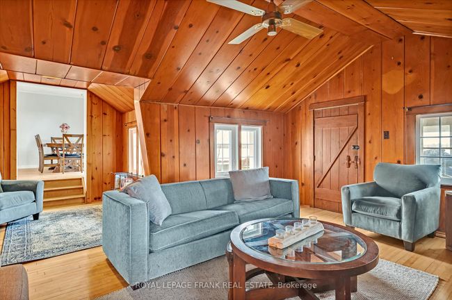 798 Simcoe St, House other with 3 bedrooms, 1 bathrooms and 4 parking in Bridgenorth ON | Image 19