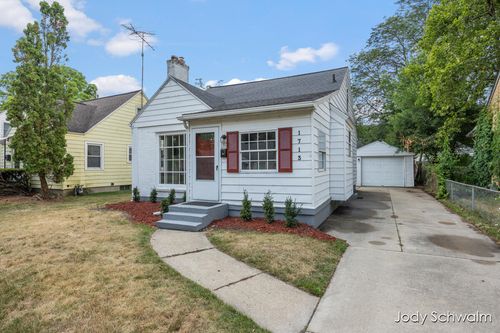 1713 Widdicomb Ave, Grand Rapids, MI, 49504-2852 | Card Image