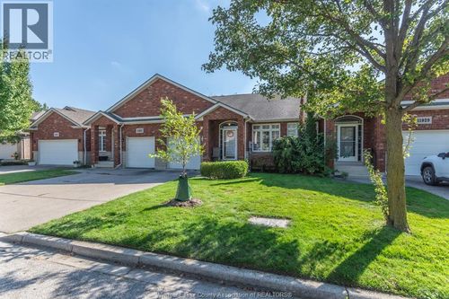 11925 Cobblestone Cres, Windsor, ON, N8P1T7 | Card Image