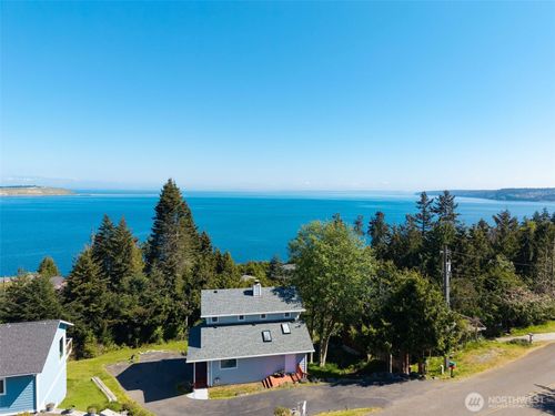 320 North St, Sequim, WA, 98382-8667 | Card Image