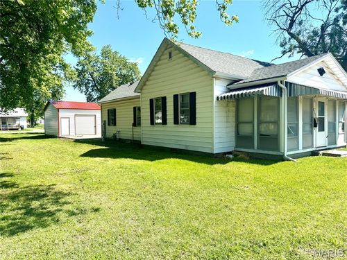 123 W South St, Litchfield, IL, 62056-2143 | Card Image