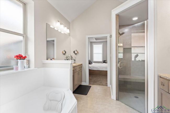 2502 Oasis Dr, House other with 4 bedrooms, 3 bathrooms and null parking in Longview TX | Image 36