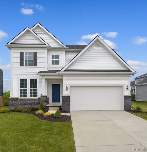 690 Gretchen Ln, Saline, MI, 48176-8983 | Card Image