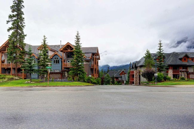 201 - 170 Crossbow Place, Home with 2 bedrooms, 2 bathrooms and 1 parking in Canmore AB | Image 30