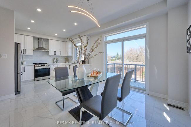 10 Globemaster Lane, House attached with 3 bedrooms, 4 bathrooms and 1 parking in Richmond Hill ON | Image 16