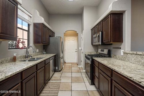 2026 Corn Dr, Las Cruces, NM, 88001-8800 | Card Image