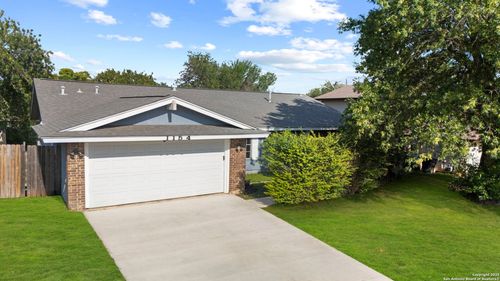 1154 S Ellison Dr, San Antonio, TX, 78245-1473 | Card Image