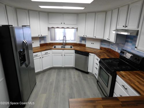 763 Lark Dr, Barefoot Bay, FL, 32976-7292 | Card Image