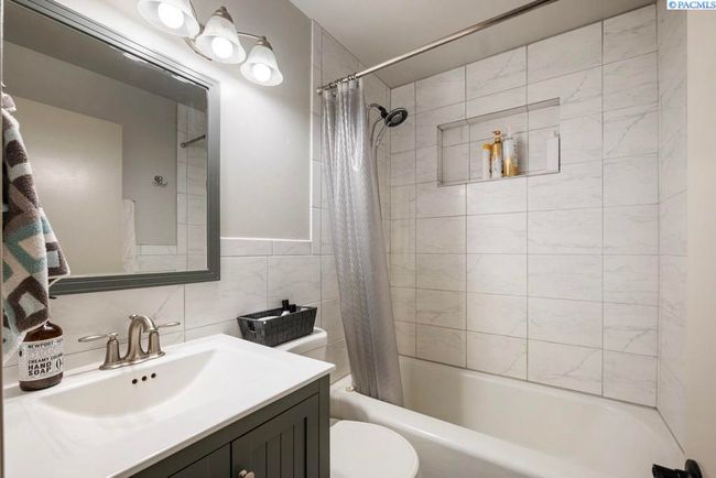 312 Nw Harrison St, Home with 2 bedrooms, 2 bathrooms and null parking in Pullman WA | Image 14