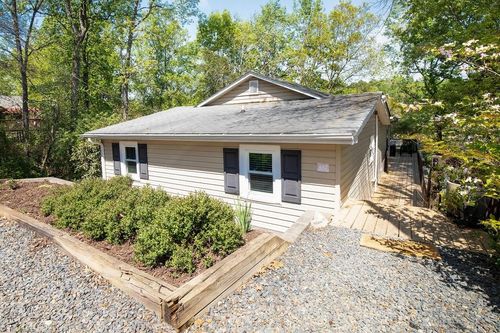 257 Rolling View Dr, Badin Lake, NC, 28127-7650 | Card Image