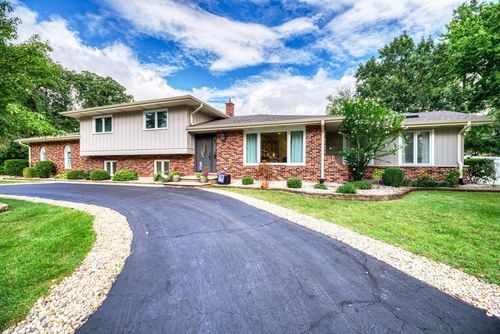 329 Montclare Ln, Wood Dale, IL, 60191-2229 | Card Image