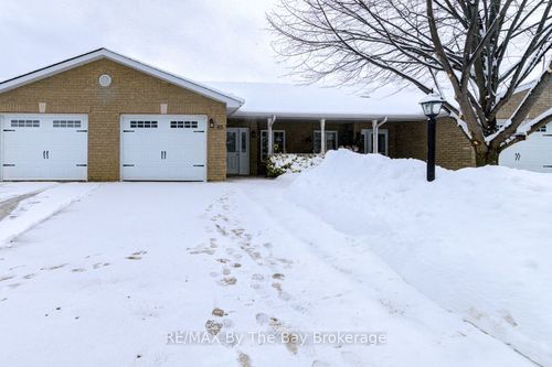 65 Meadow Lane, Wasaga Beach, ON, L9Z0A3 | Card Image