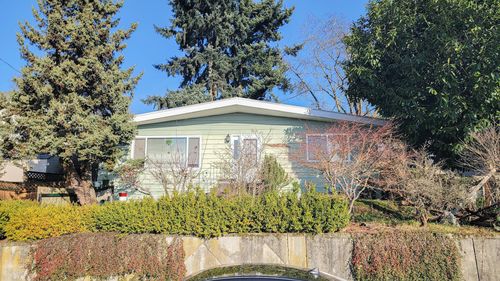 333 Louellen St, New Westminster, BC, V3M4G6 | Card Image