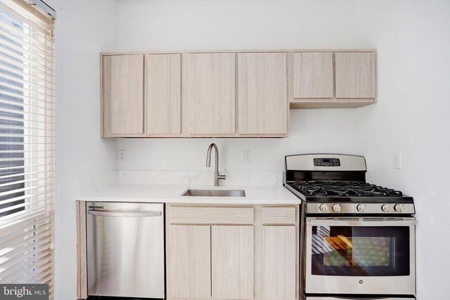 42 G St Sw, Townhouse with 2 bedrooms, 3 bathrooms and null parking in WASHINGTON DC | Image 12