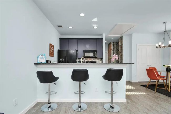 5411 Lindsay Ln, Townhouse with 2 bedrooms, 3 bathrooms and null parking in Houston TX | Image 8