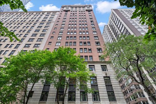 6b-222 E Chestnut St, Chicago, IL, 60611-2355 | Card Image