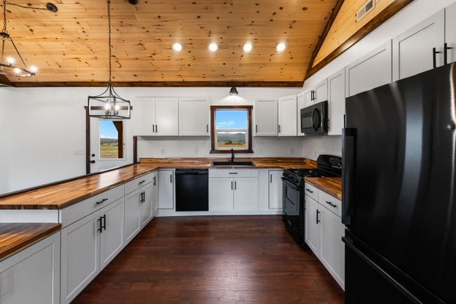 30 Fools Gold Ln, House other with 3 bedrooms, 2 bathrooms and null parking in Sheridan MT | Image 13