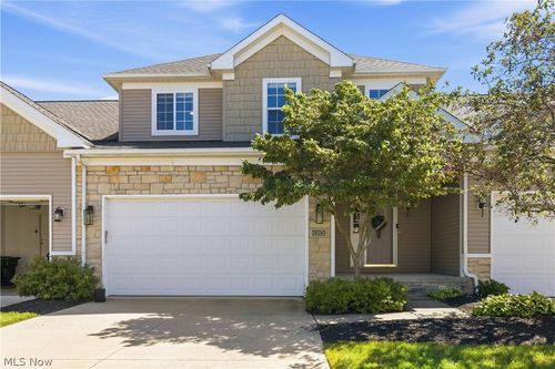 26-29393 Hummingbird Cir, Westlake, OH, 44145-5287 | Card Image