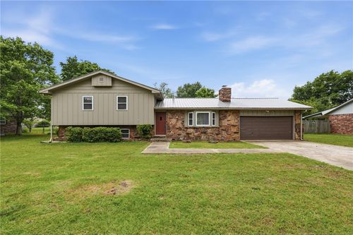 1902 W Granite St, Siloam Springs, AR, 72761-3310 | Card Image
