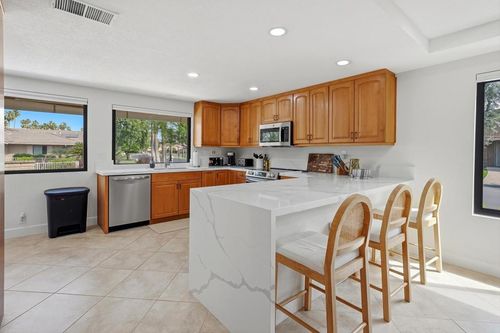 2 Maximo Way, Palm Desert, CA, 92260-0332 | Card Image