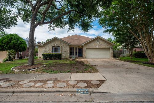 16853 Tortoise St, Round Rock, TX, 78664-8604 | Card Image