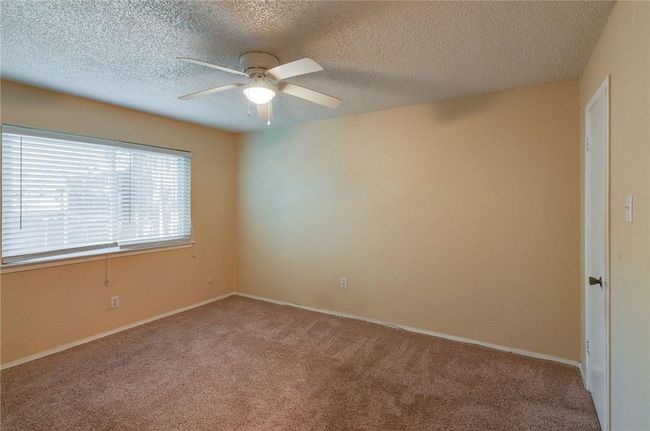 411 S Dooley St, Condo with 10 bedrooms, 5 bathrooms and 8 parking in Grapevine TX | Image 36
