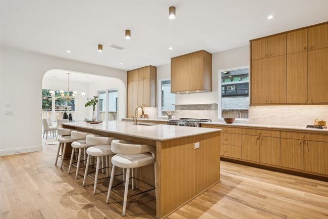 6707 Anita St, House other with 5 bedrooms, 7 bathrooms and null parking in Dallas TX | Image 5