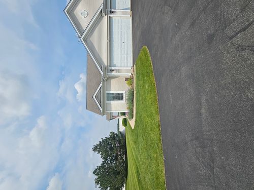 13592 Delaney Rd, Huntley, IL, 60142-6335 | Card Image