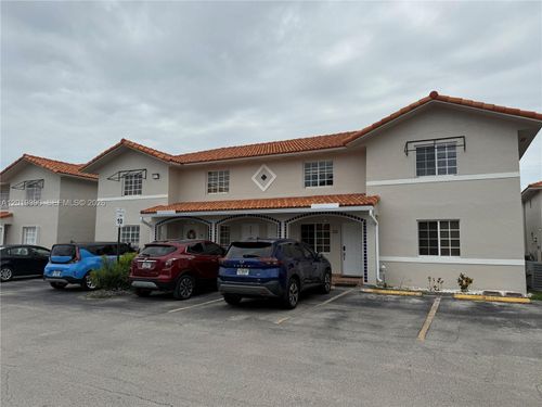 9202-10101 Okeechobee Rd, Hialeah Gardens, FL, 33016-3112 | Card Image