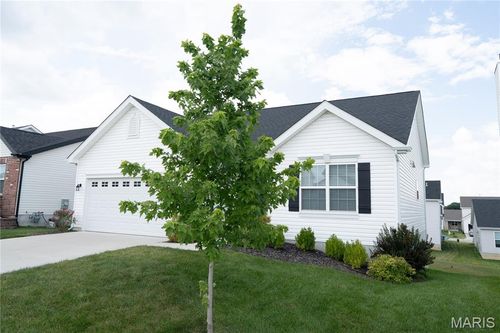 12244 Louiselle Park Drive, Maryland Heights, MO, 63043 | Card Image