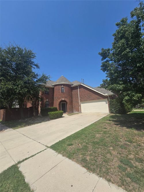 4901 Sailwind Dr, Fort Worth, TX, 76135-1838 | Card Image
