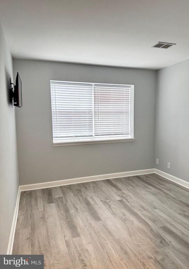 APT-72 - 202 Grosvenor Ln, Condo with 2 bedrooms, 1 bathrooms and null parking in STAFFORD VA | Image 23