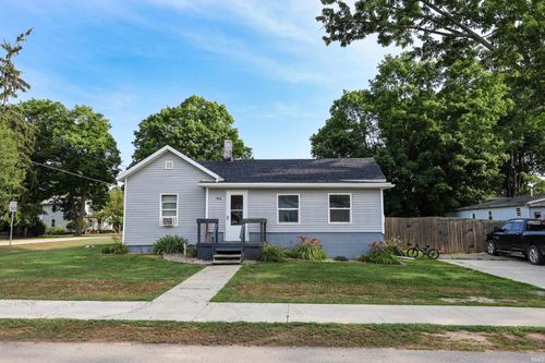 406 W Spring St, Fremont, IN, 46737-2062 | Card Image