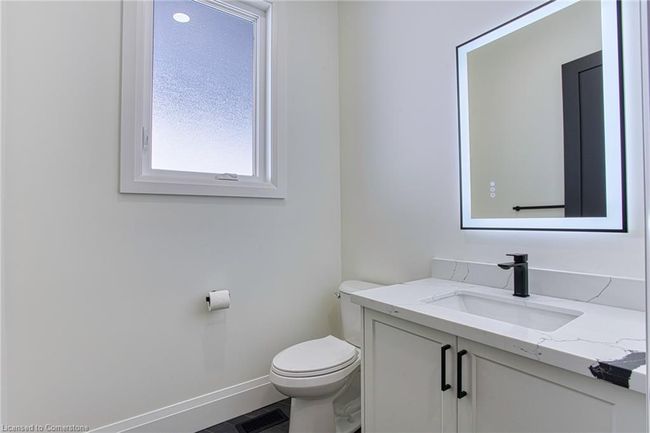 9392 Silver St, House other with 4 bedrooms, 4 bathrooms and 19 parking in Caistor Centre ON | Image 42