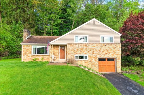 3975 Green Valley Dr, Glenshaw, PA, 15116-2903 | Card Image