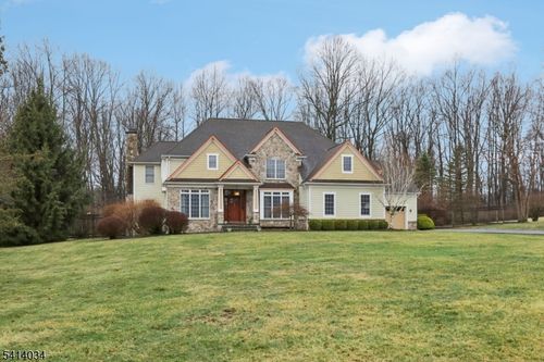 12 Cowie Rd, Chester, NJ, 07930-2841 | Card Image